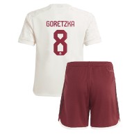 Dres Bayern Munich Leon Goretzka #8 Rezervni za djecu 2023-24 Kratak Rukav (+ kratke hlače)